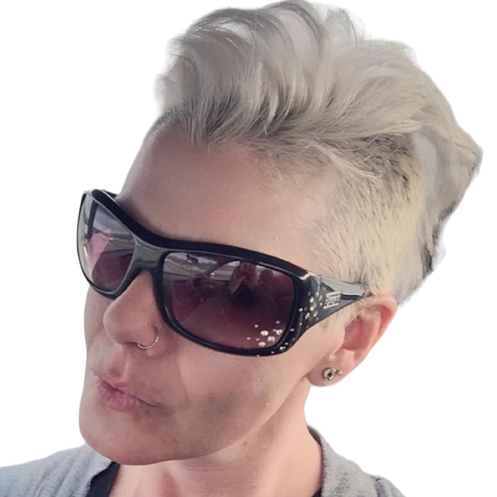 Beautifully Embellished Snow Fly FlyGirl Sunnies🖤 - Picture 9 of 10